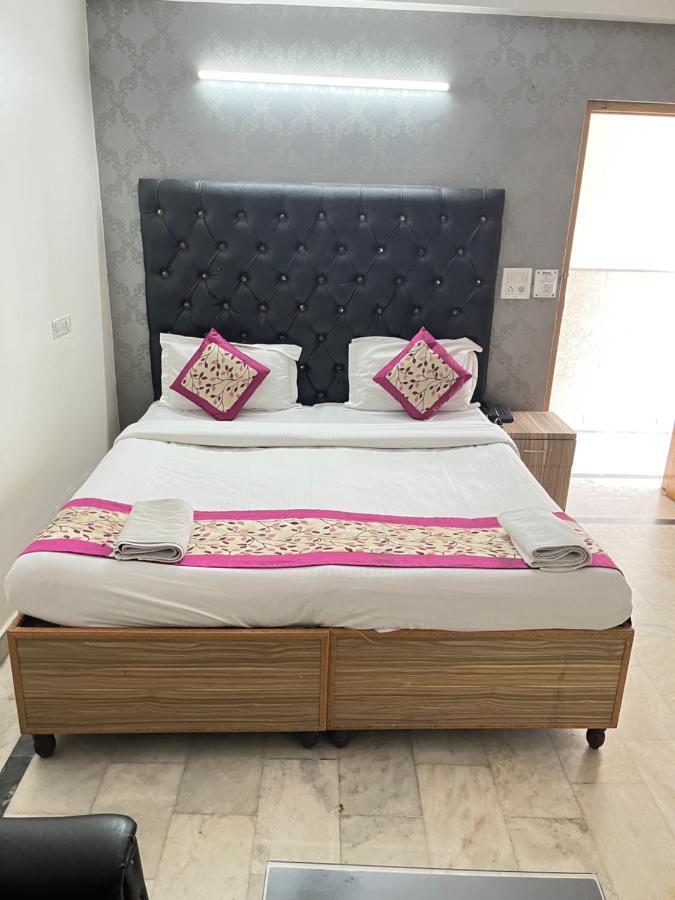 Hotel Star Palace - Near Karol Bagh Metro Делі Екстер'єр фото