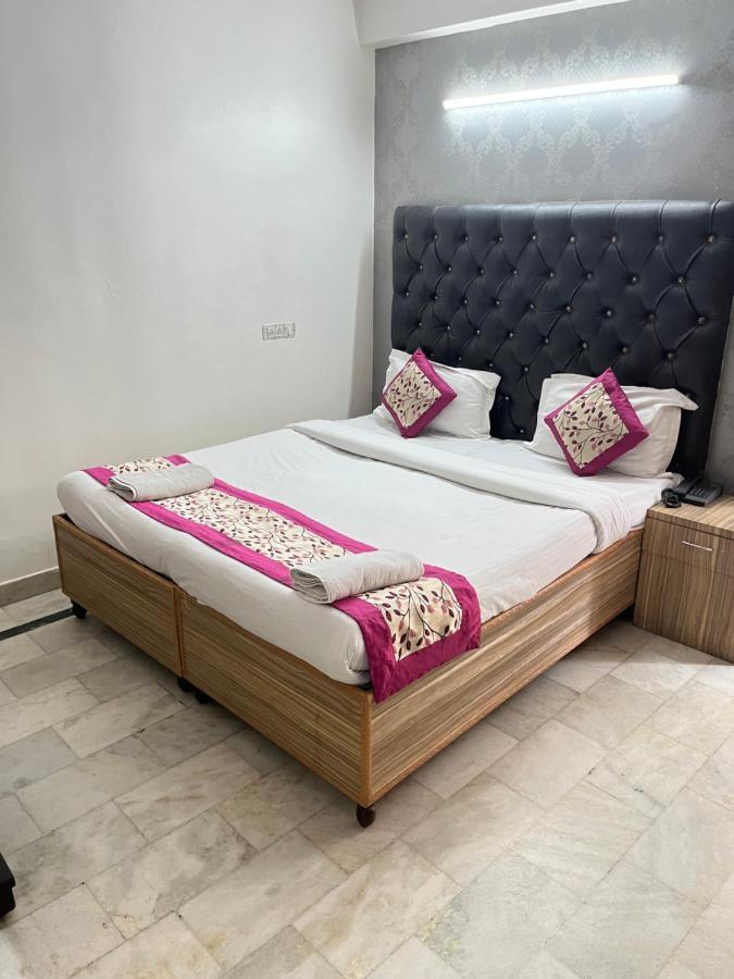 Hotel Star Palace - Near Karol Bagh Metro Делі Екстер'єр фото