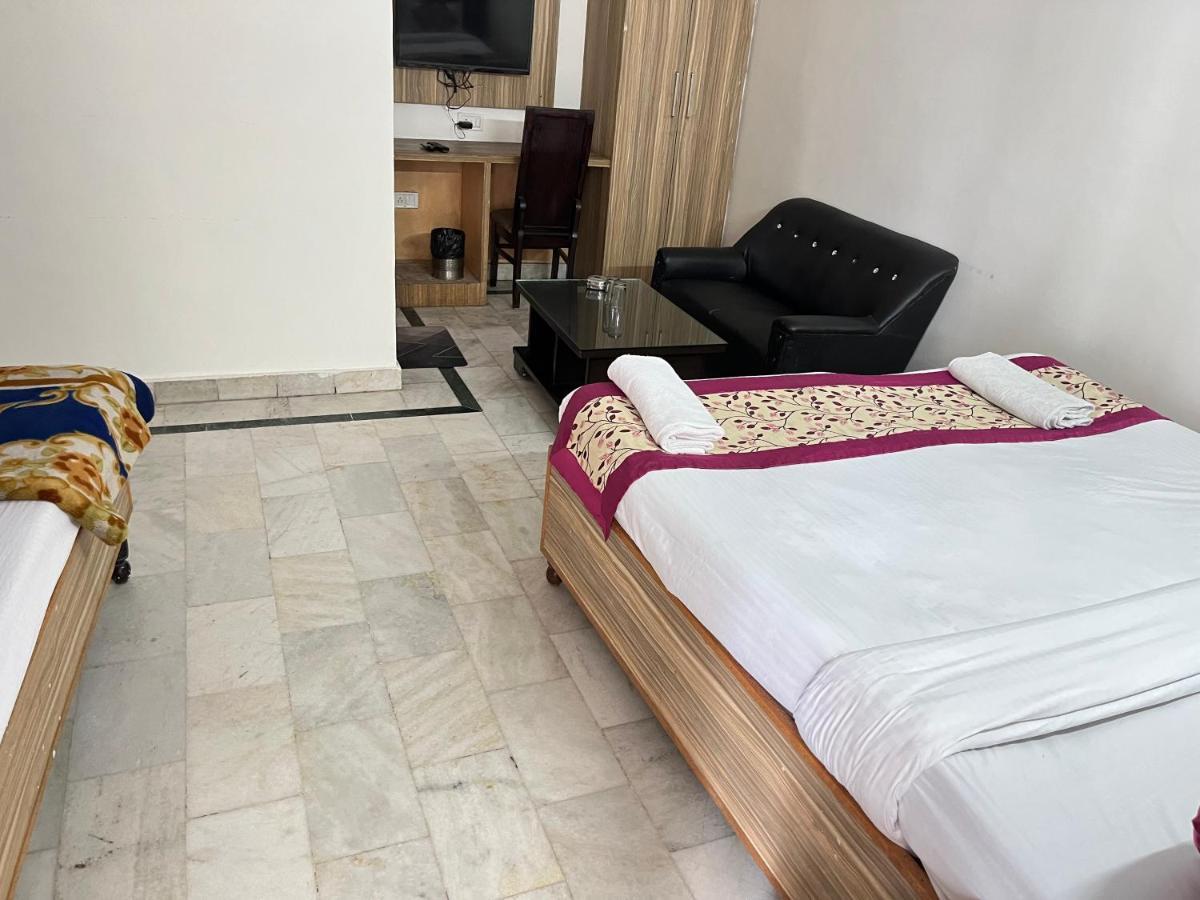 Hotel Star Palace - Near Karol Bagh Metro Делі Екстер'єр фото