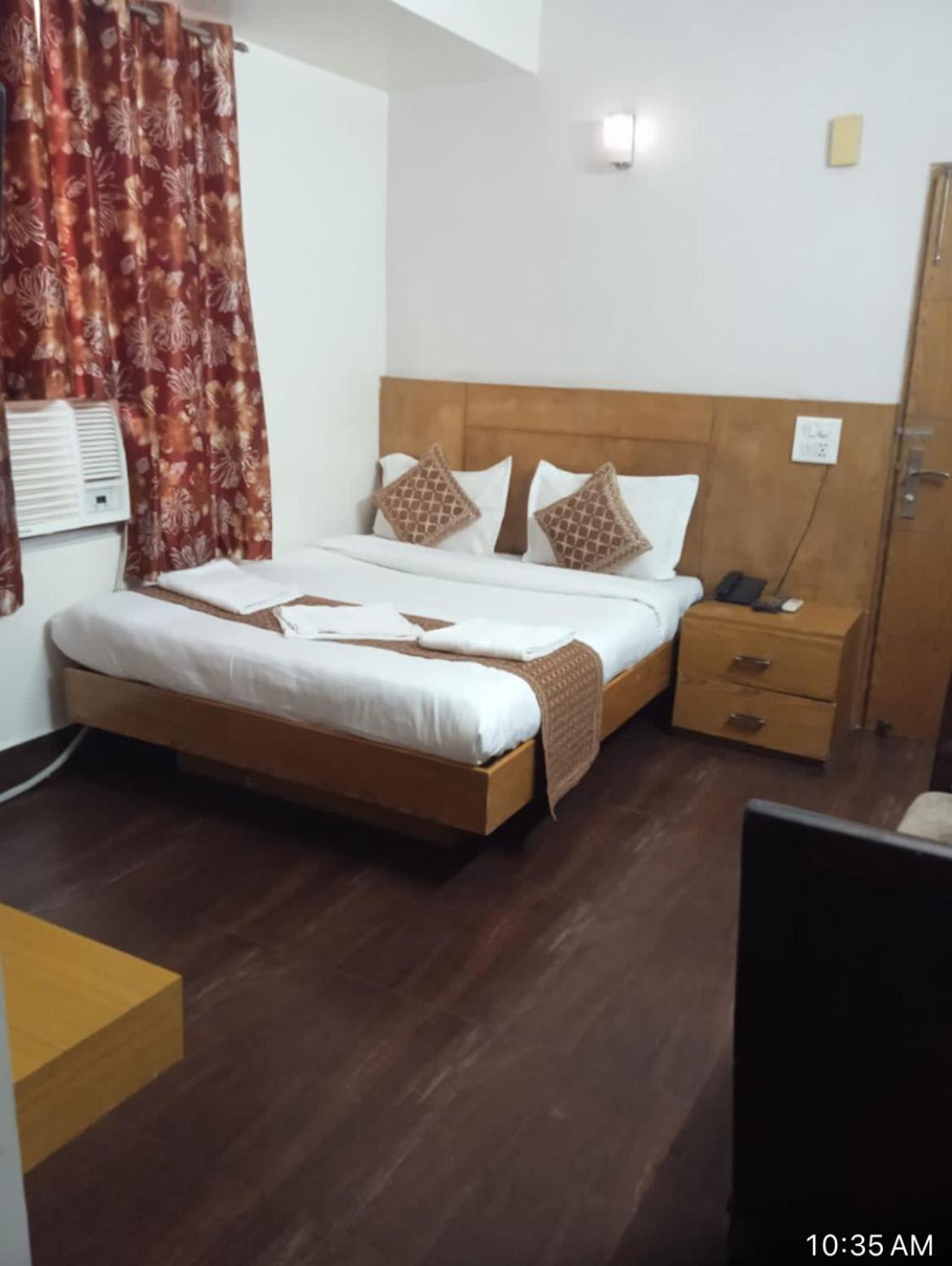Hotel Star Palace - Near Karol Bagh Metro Делі Екстер'єр фото