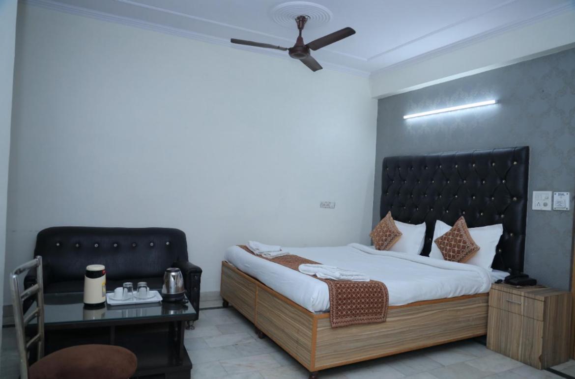 Hotel Star Palace - Near Karol Bagh Metro Делі Екстер'єр фото